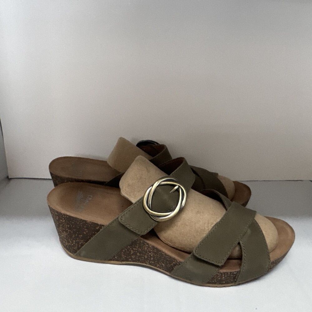 Dansko Susie Olive Leather Buckle Wedge Sandals Women's Siz 41 US 10 - 10.5 EUC